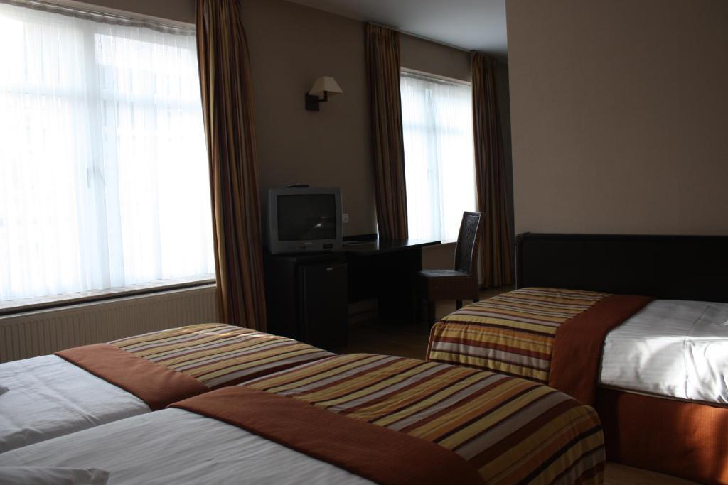 Hotel Giorgi Et Logements Insolites-Jacuzzi Prive Bastogne Pokój zdjęcie